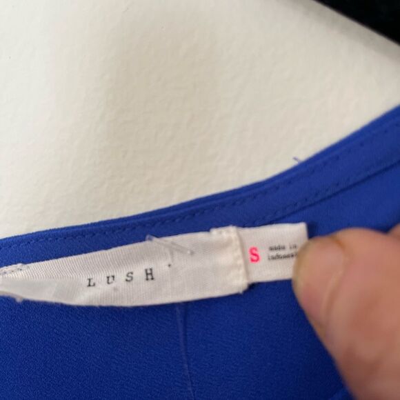 Lush Royal Blue V-neck Cold Shoulder Dolman Sleeve Blouse, size S. - Picture 4 of 7